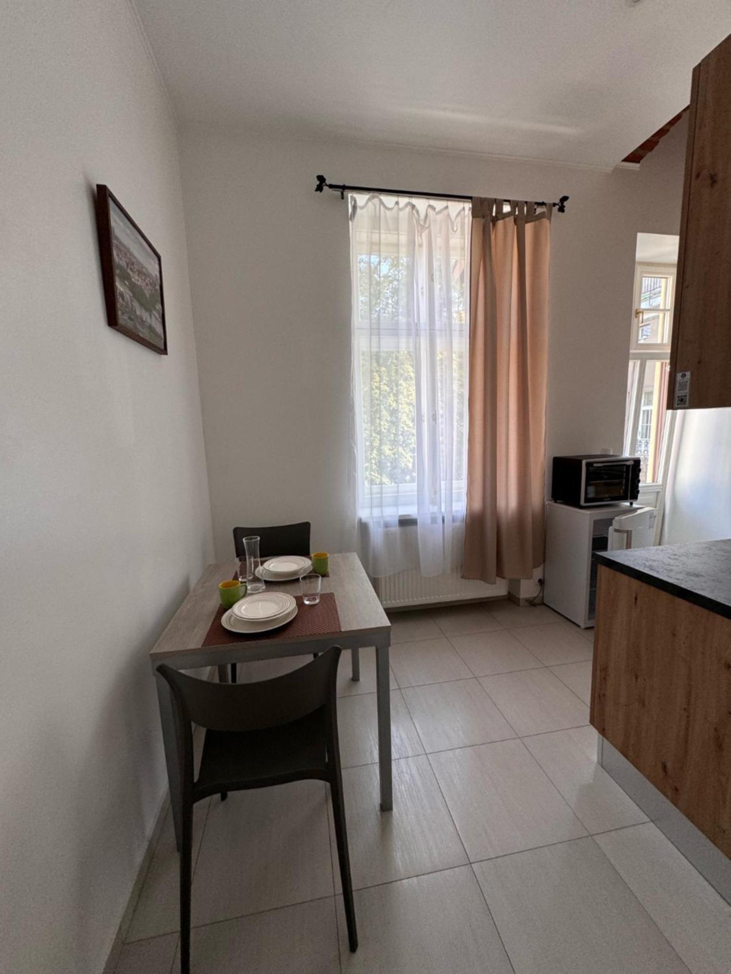 Apartment Arbes 14 - Mirror Of *